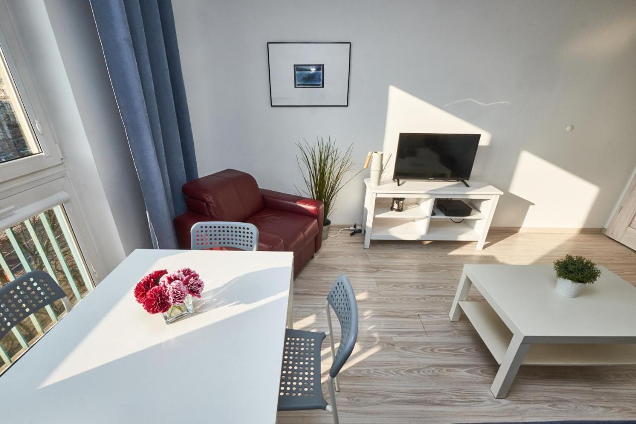 Noctis Apartment Senatorska Варшава Экстерьер фото