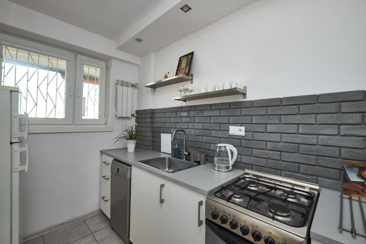 Noctis Apartment Senatorska Варшава Экстерьер фото